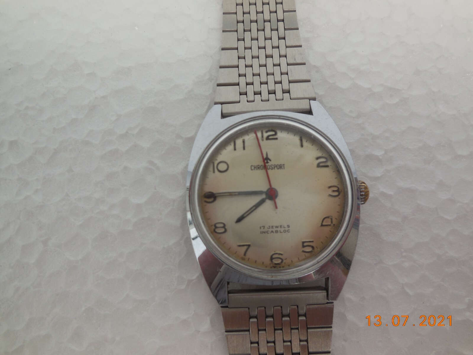 Vintage Swiss Chronosport 17 Jewel Incabloc Watch ~ Stainless Steel Case & Strap