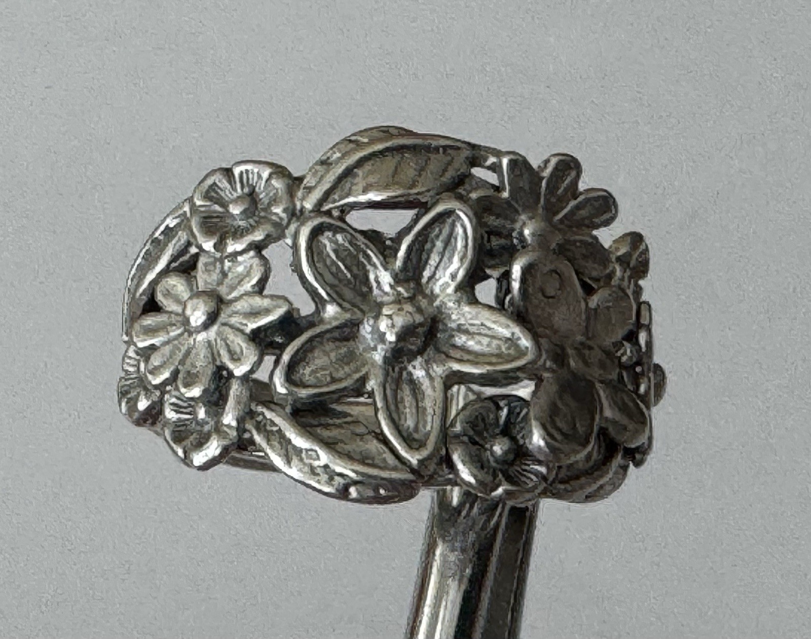 Fantastic Signed PZ Paz Israel Floral Leaf Cluster Sterling Silver Size 6 Ring