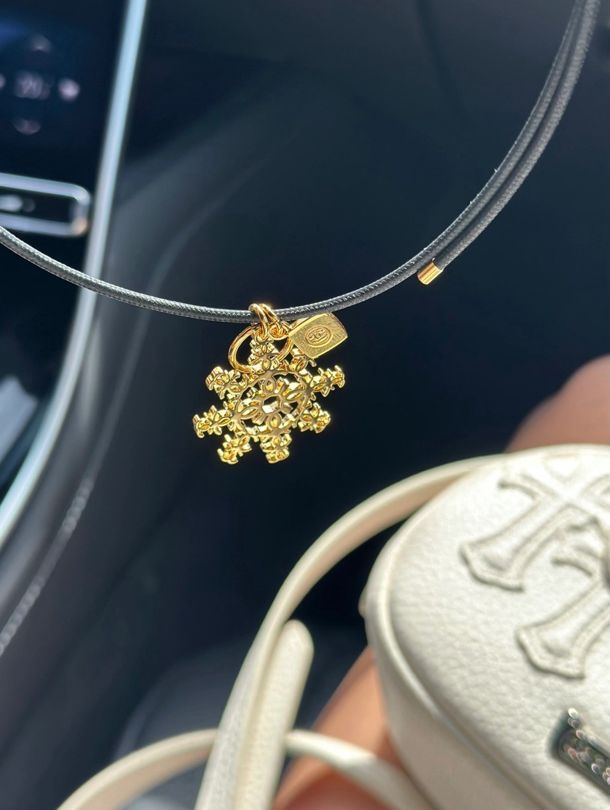Rare (1) CHANEL Beauty 2024 VIP Gift Snowflake Charm w/Double C Logo Pendant