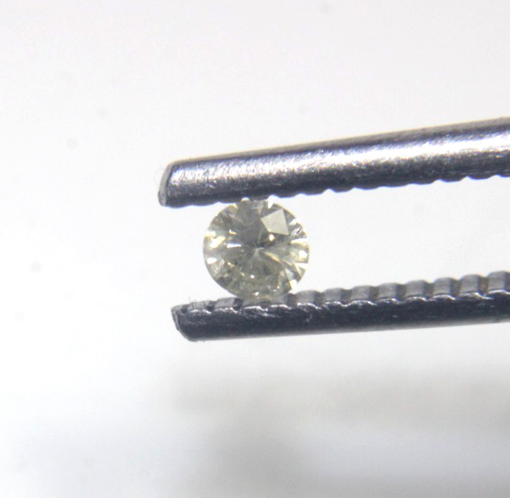 0.11 CTS YELLOW COLOR ROUND SHAPE SOLITAIRE DIAMOND 3.12-3.14×1.81 MM