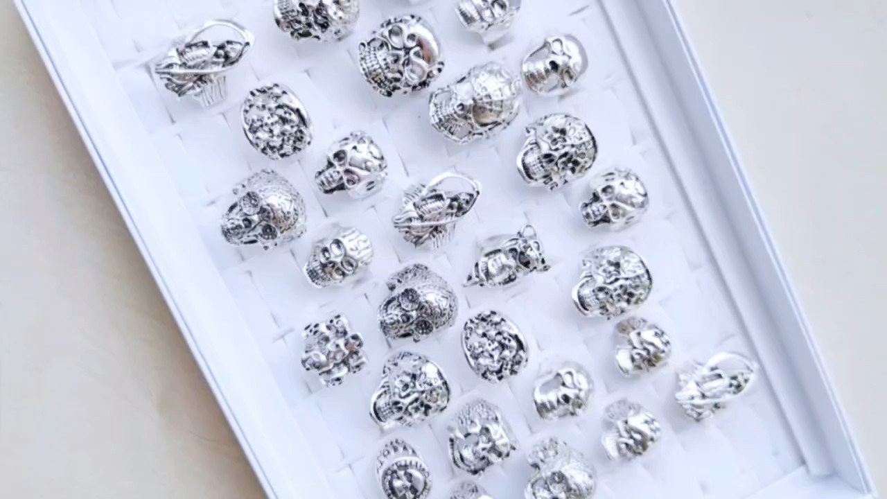 Wholesale 25pcs Mixed Men’s Skull Gothic Biker Rings Top Styles Jewelry Lot