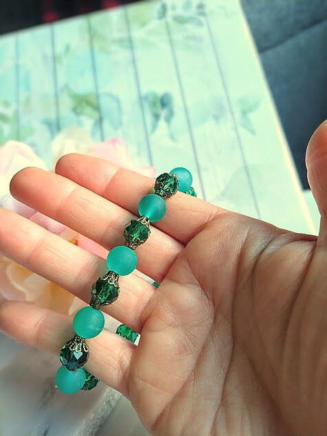 Handcrafted Sea Glass Bracelet, Ladies Stretch Bracelet, Beaded Chain Bangle