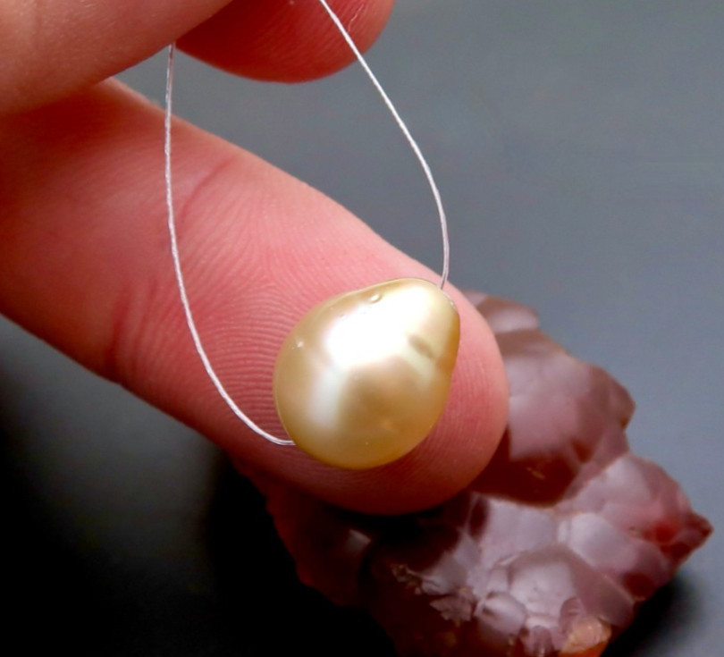 EXOTIC GENUINE METALLIC GOLD SOUTH SEA PHILIPPINES CULTURED AA+ PEARL – 10.8mm