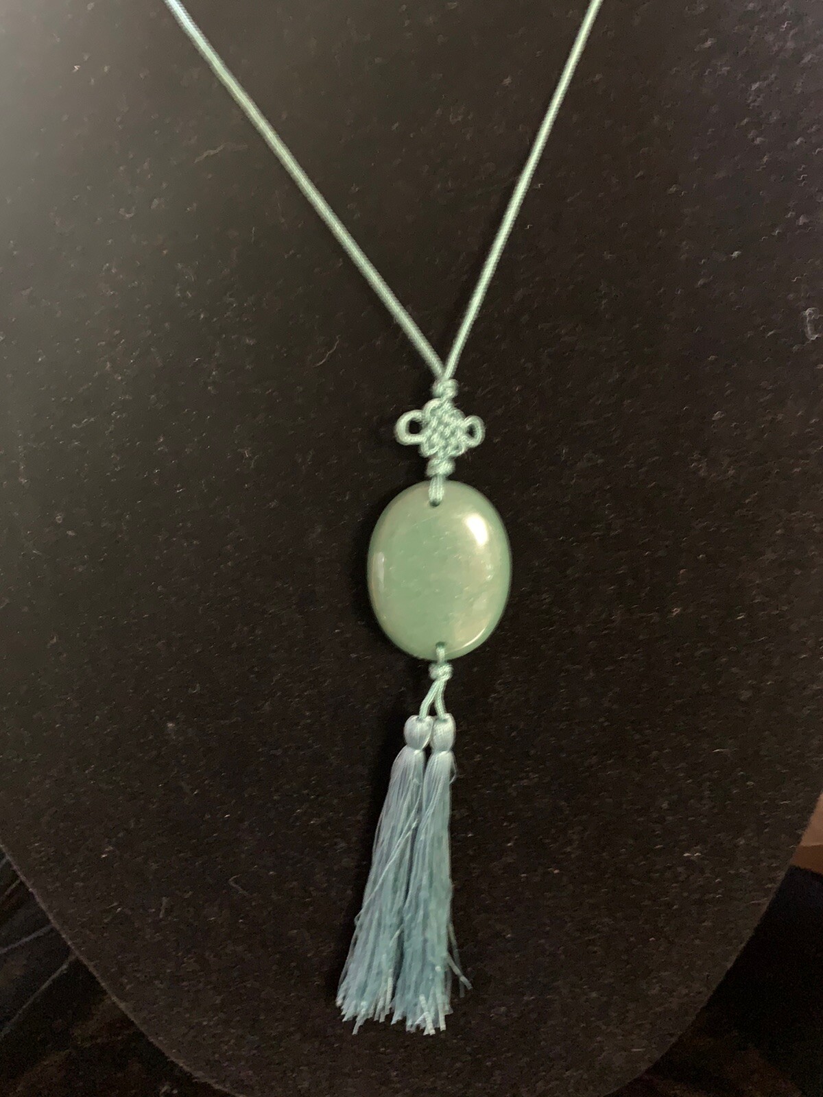 21″ VINTAGE CHINESE EXPORT BEAUTIFUL GREEN AVENTURINE TASSEL PENDANT NECKLACE