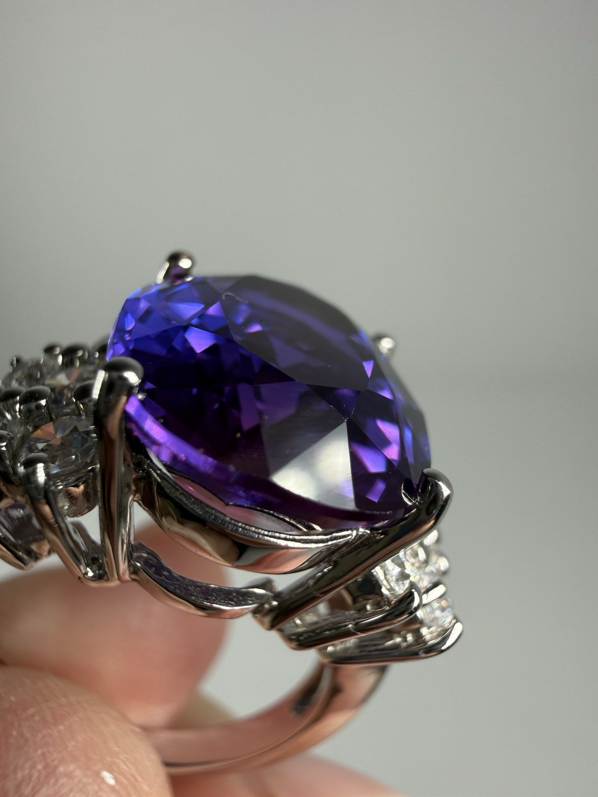 Sterling Silver Ring Size 7.75 Clear And Gorgeous Large Purple Faceted Stone