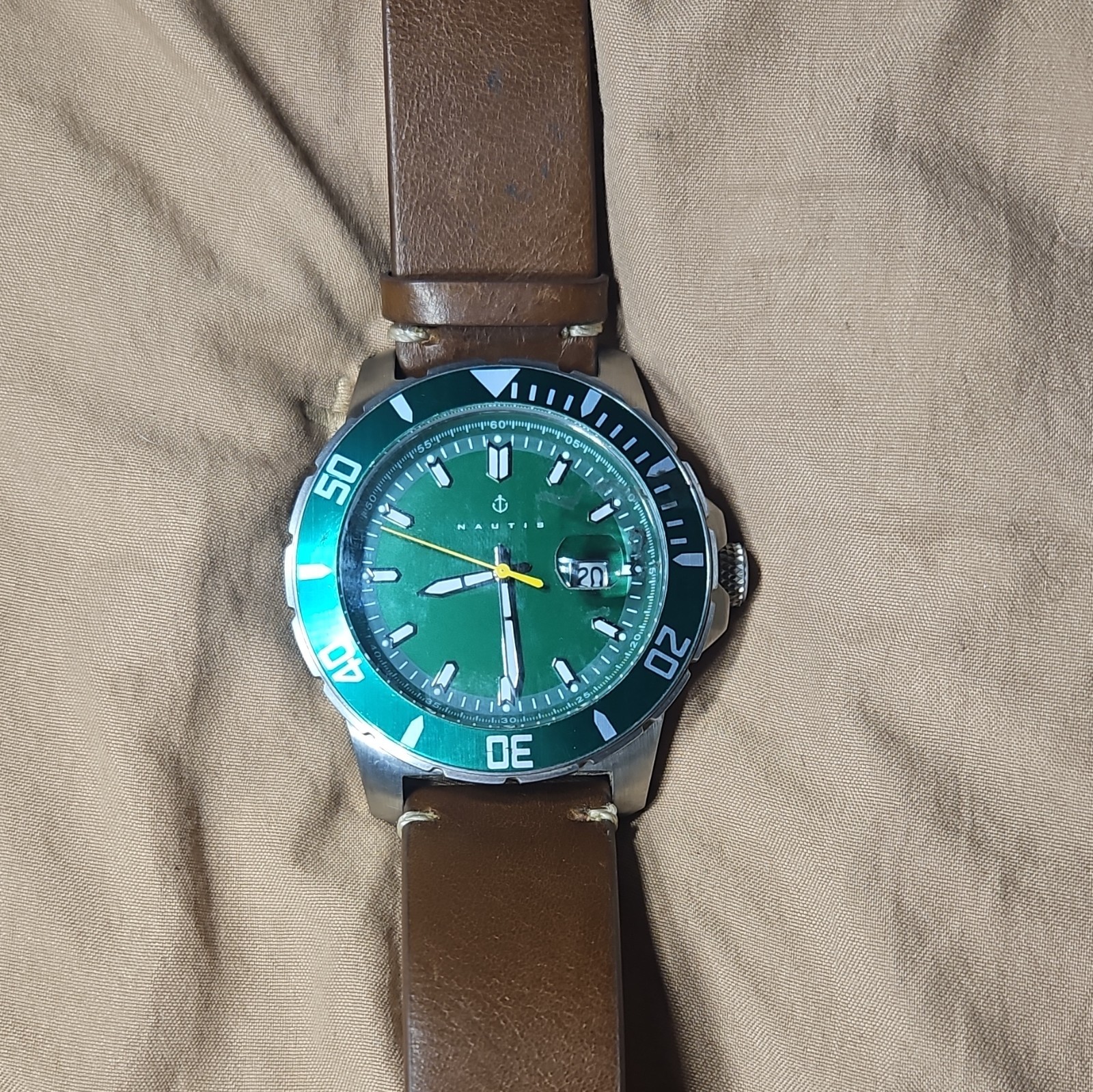 Nautis Diver Quartz Watch 200m 20ATM Green Dial Date Brown Leather Strap