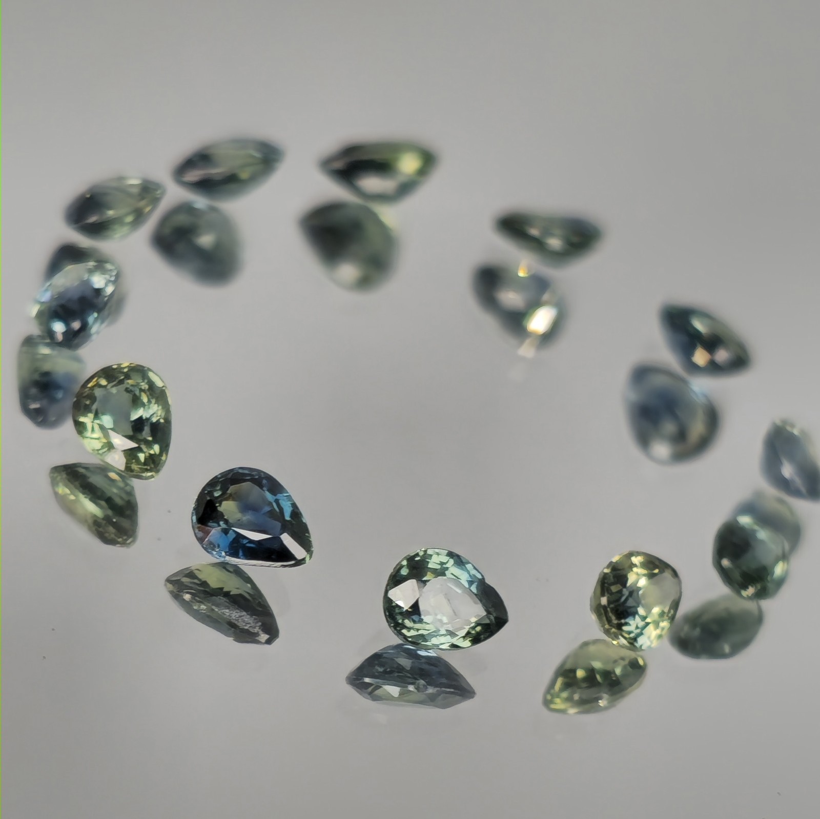 Australian Parti Sapphires Pear Cut 2.37 Crt Bi-Colour Queensland X 12 Gemstones