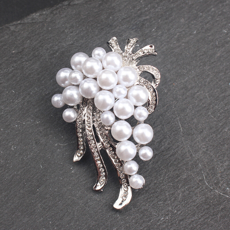 Fashionable Three-dimensional Floral Brooch Antique Jewelry GiftAccessories