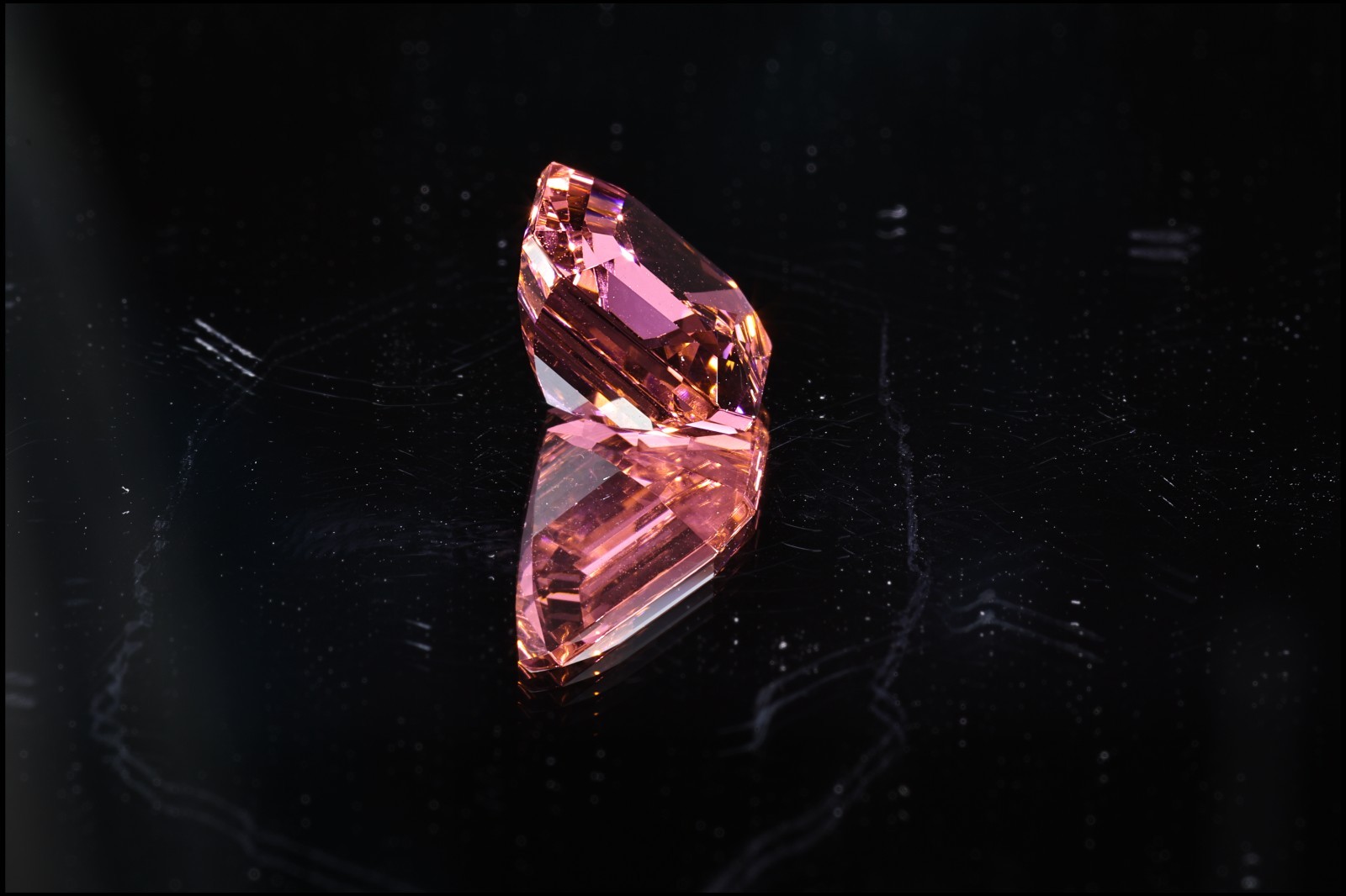 Laser crystal ErYAG Missile probe Asscher synthetic gemstone fluorescence 8.05CT