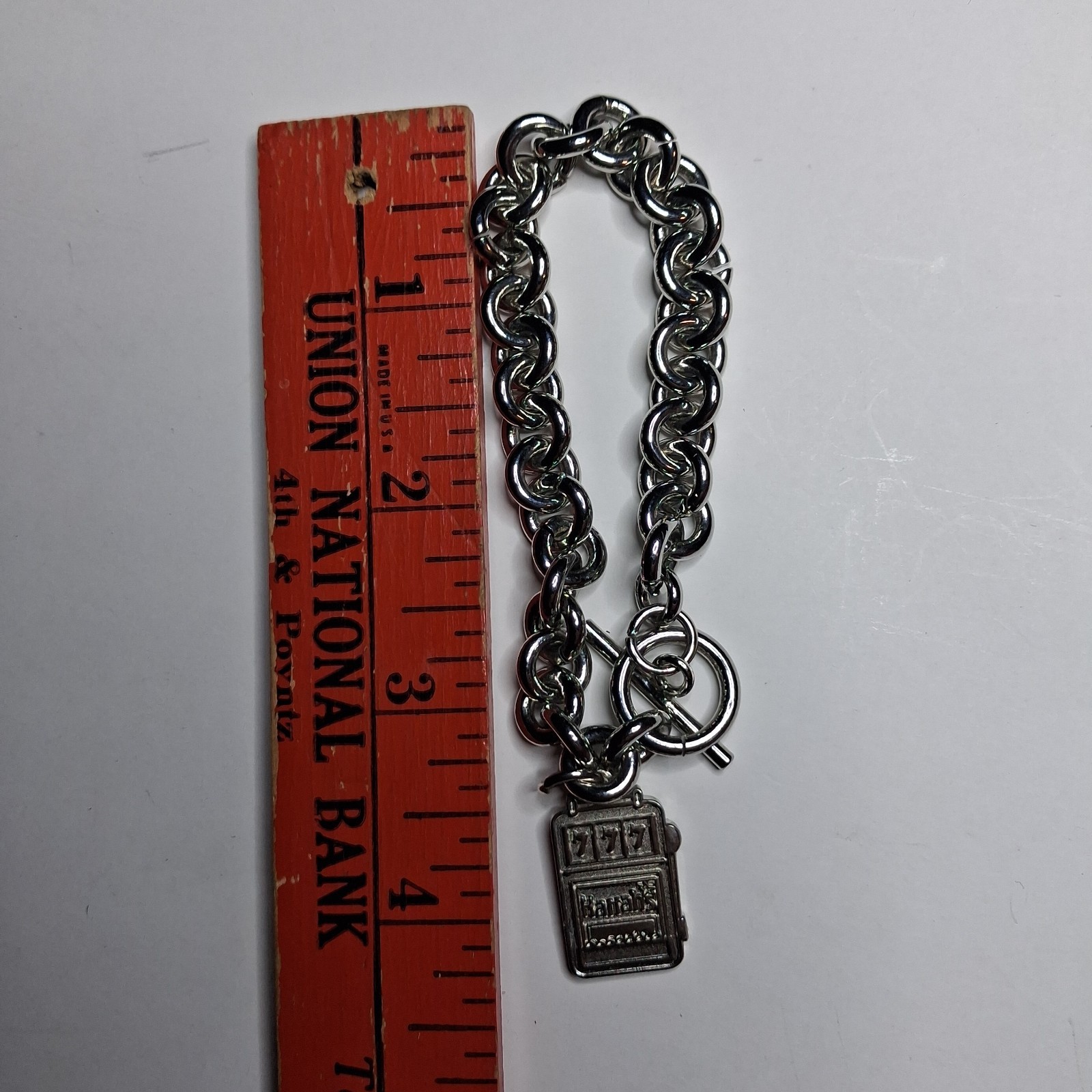 Vintage Harrahs Casino 777 Slot Machine Charm Toggle Bracelet Silver Tone 7.5″