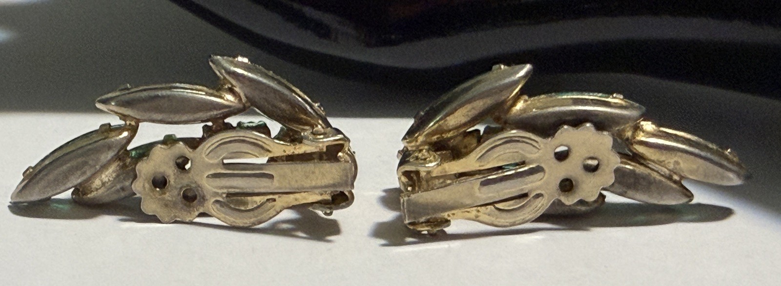 Vintage Unsigned Sherman ? Green & Teal Navette Rhinestone Clip On Earrings