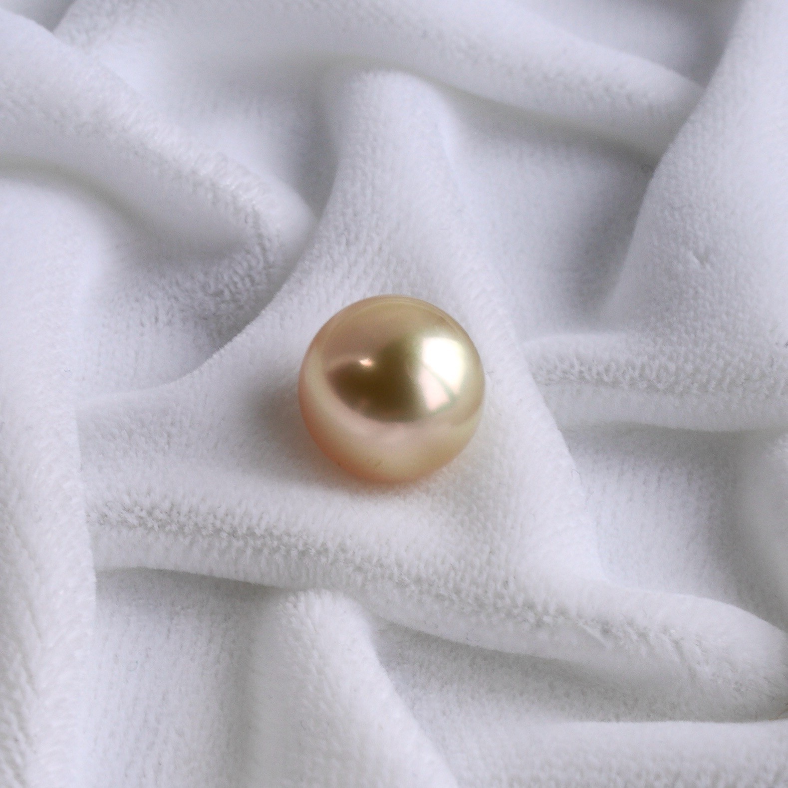 AAA 9.7MM Round Light Gold South Sea Loose Pearl Un-drilled, High Luster