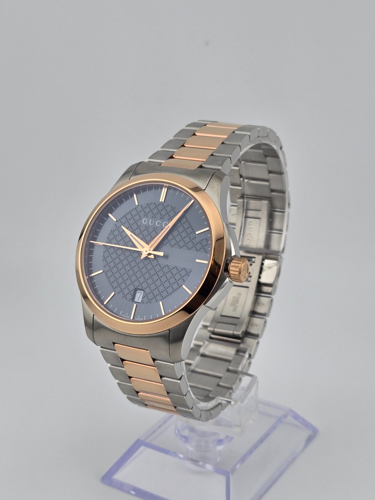 $1025 MSRP | Gucci Men’s G-Timeless Grey Dial Two-Tone Watch – YA126446
