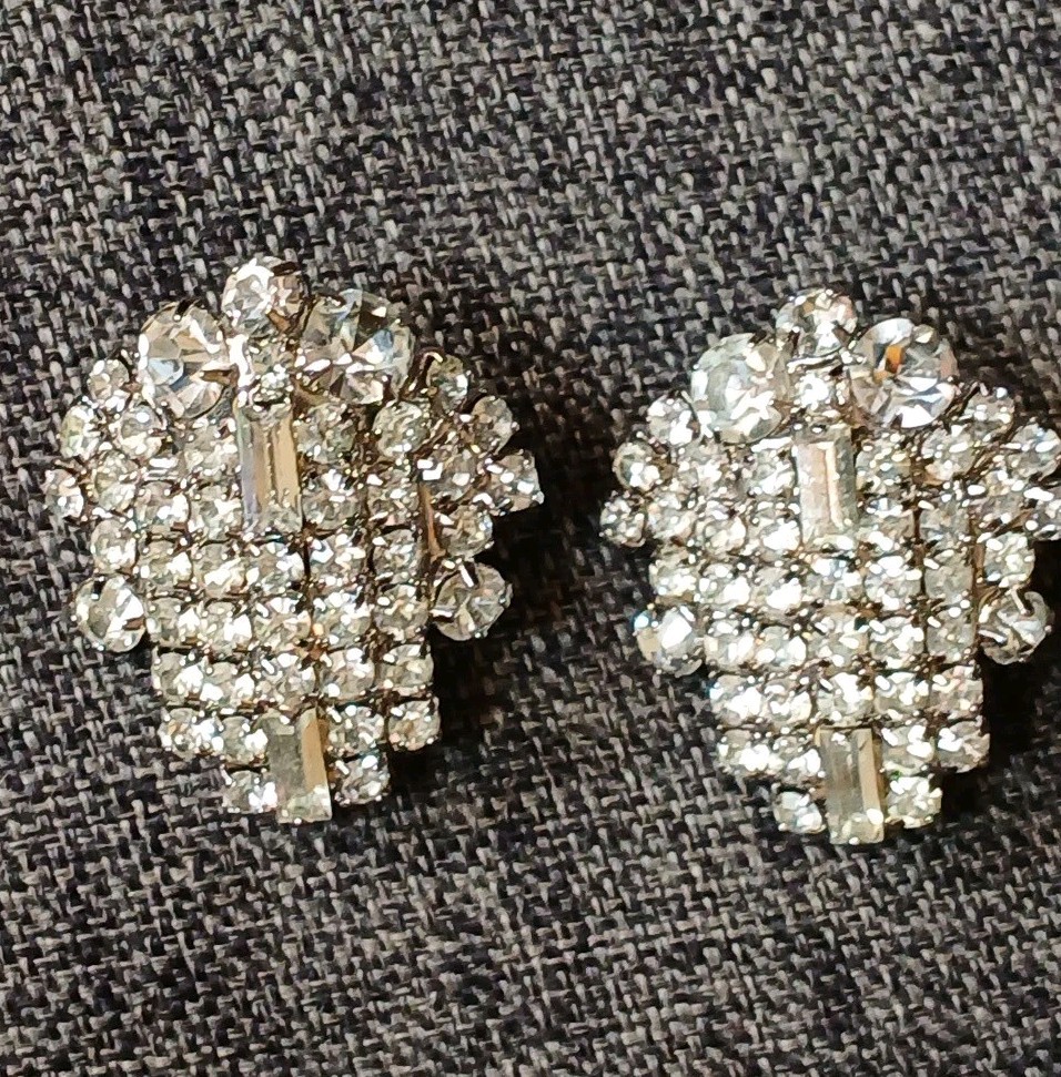 VTG Unsigned Designer Earrings ClipOn Clear Rhinestones Prong Set Art Deco Style