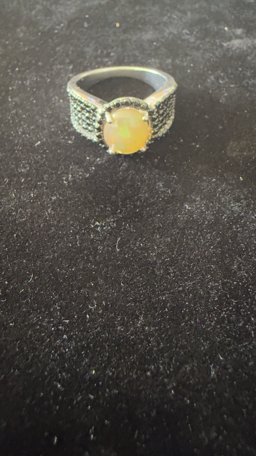 925 Ring With Oval Yellow Cabochon Stone And Black Diamond Or Onyx Stones Size 8