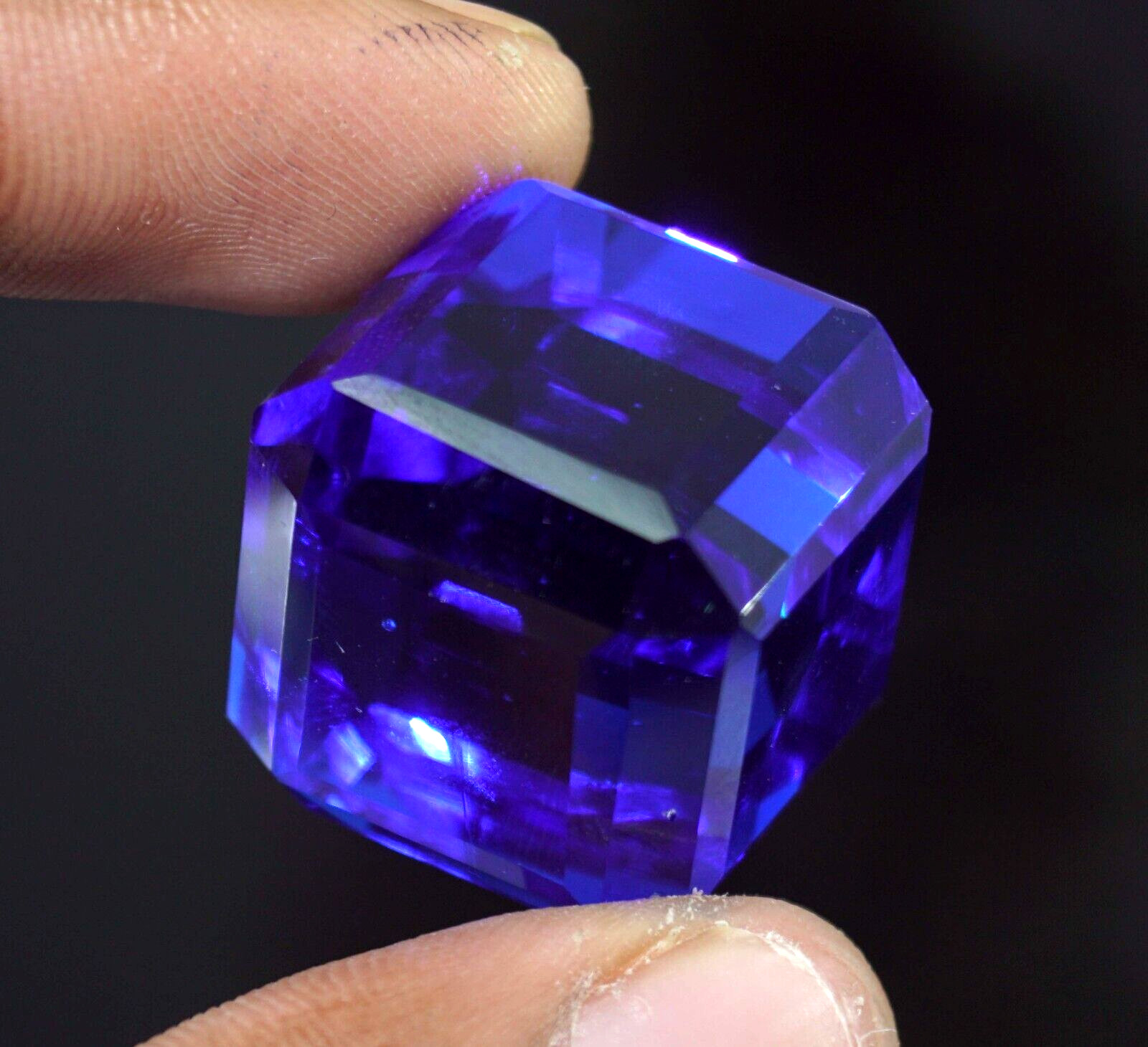 GIE Certified Natural Flawless 15.02 Ct Blue Sapphire Cube Cut Loose Gemstone