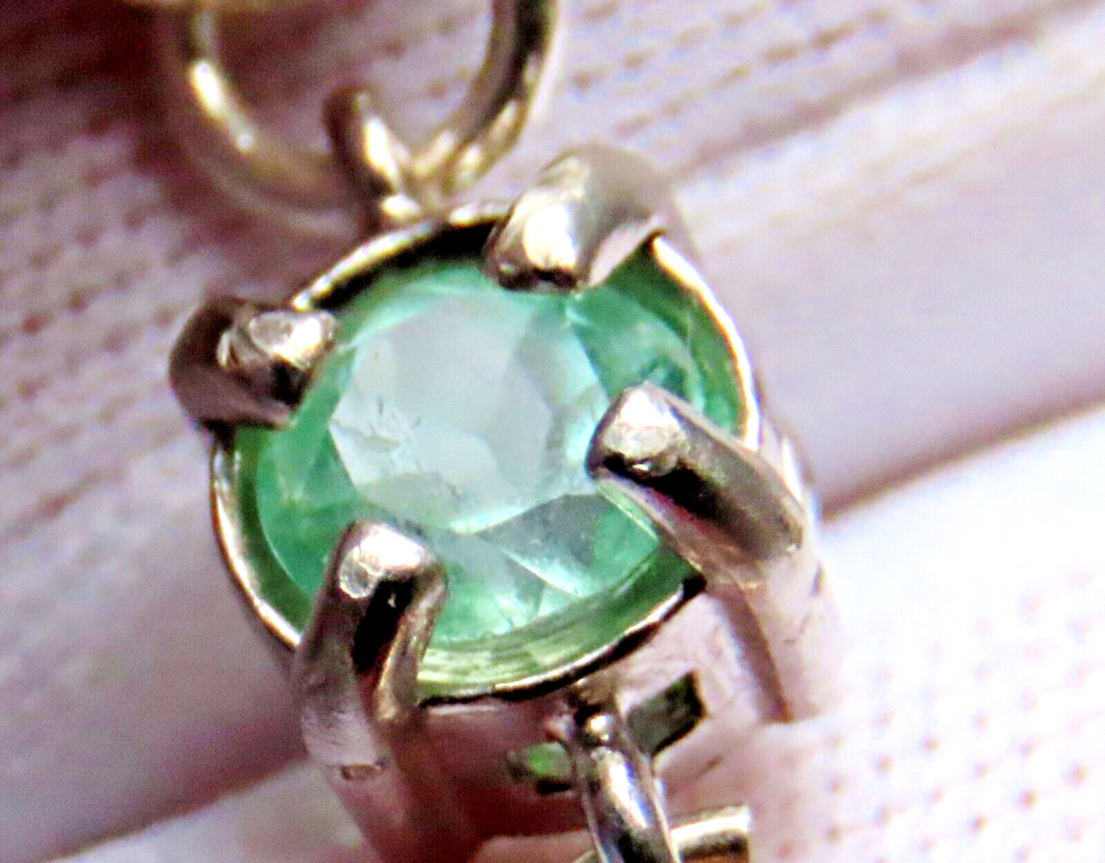 Colombian Emerald Pendant in 925 Silver Filigree