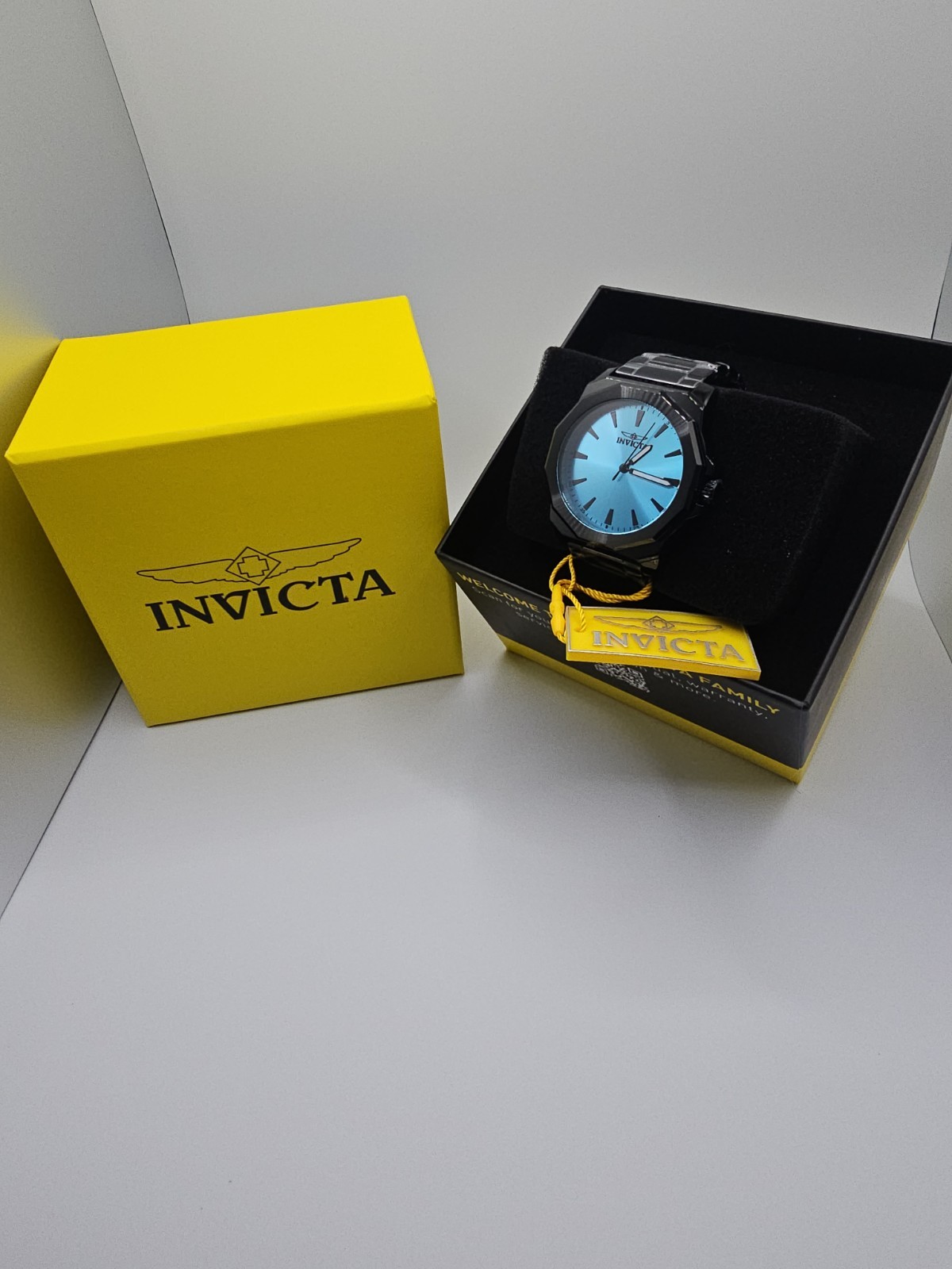 Retail $229.00 Speedway Dominus Men’s Quartz Watch (Model 48912).