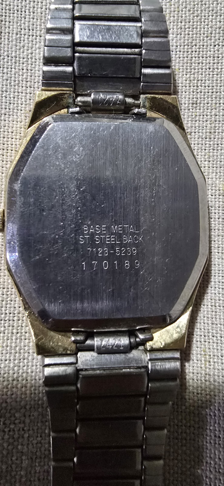 Vintage Seiko Quartz 7123-5239 Gold Tone Day Date Watch Runs Great Japan