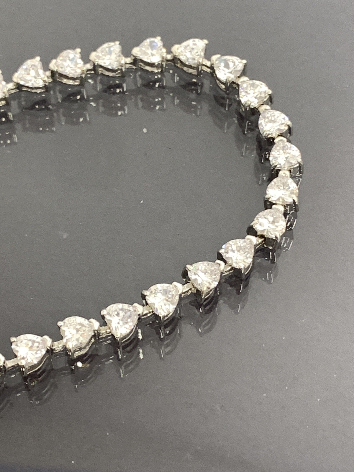 Silver Tone CZ Crystal Cubic Zirconia Heart Tennis Bracelet 7.75″ Trendy