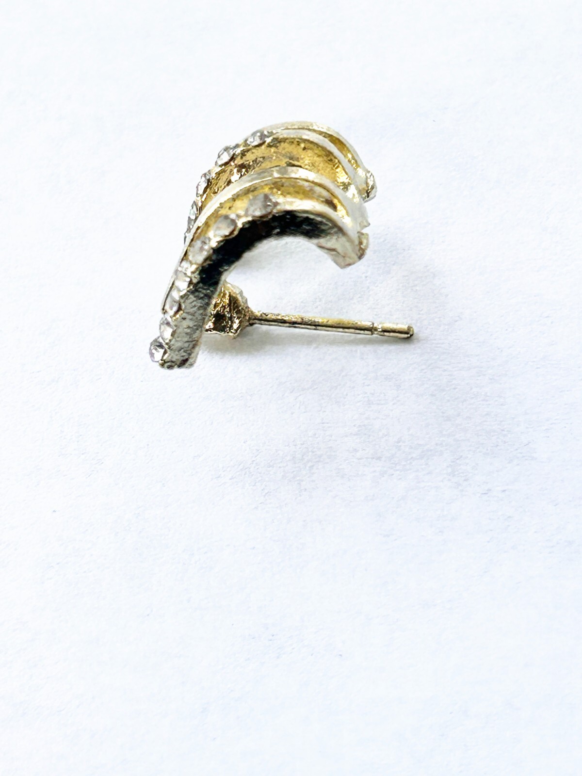 Contemporary Sparkling Fashion Earrings Golden Color with Rhinestones, Push Back