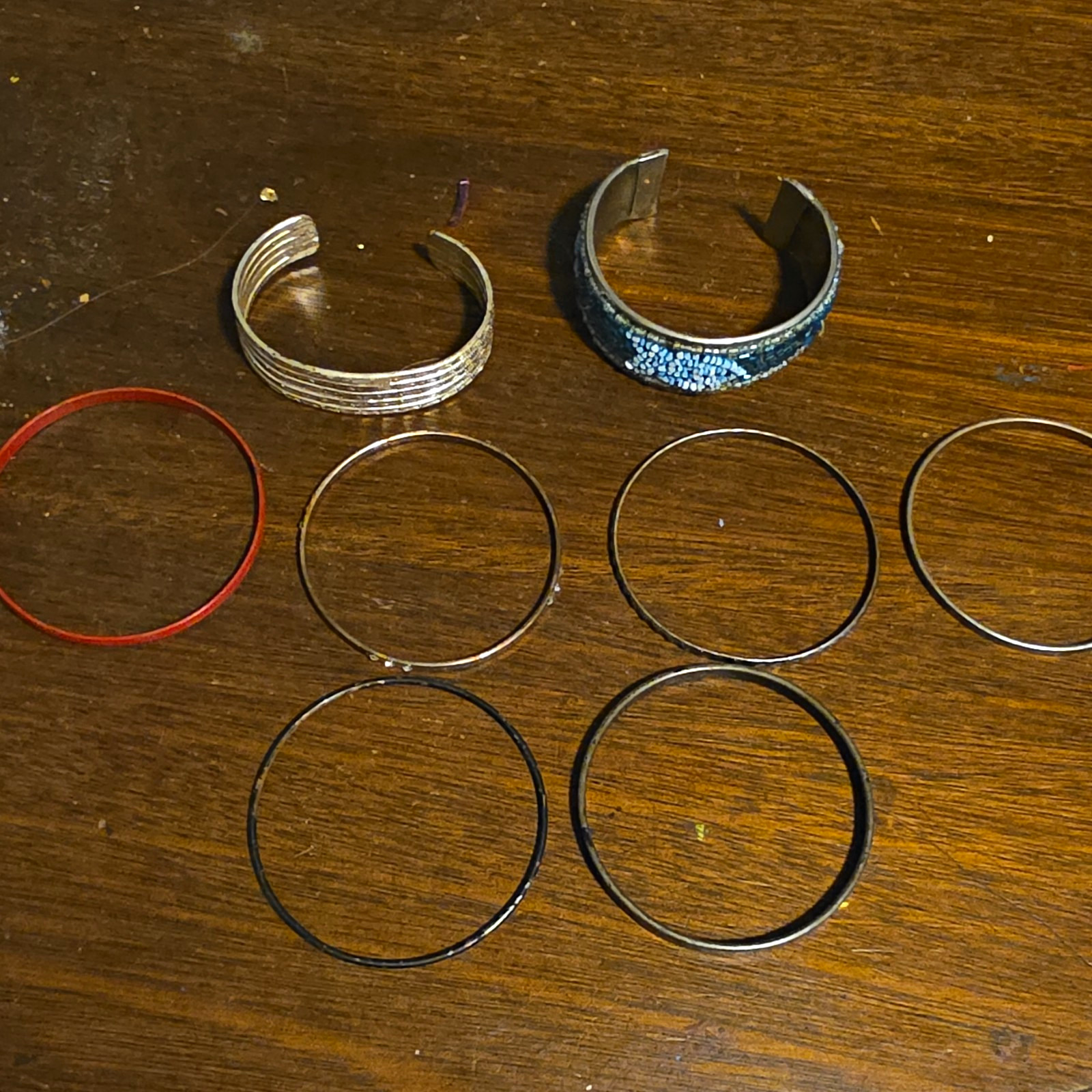 7pc Mixed Lot Women’s Fashion Bangles & Cuff Bracelets Silver/Black/Red/Blue