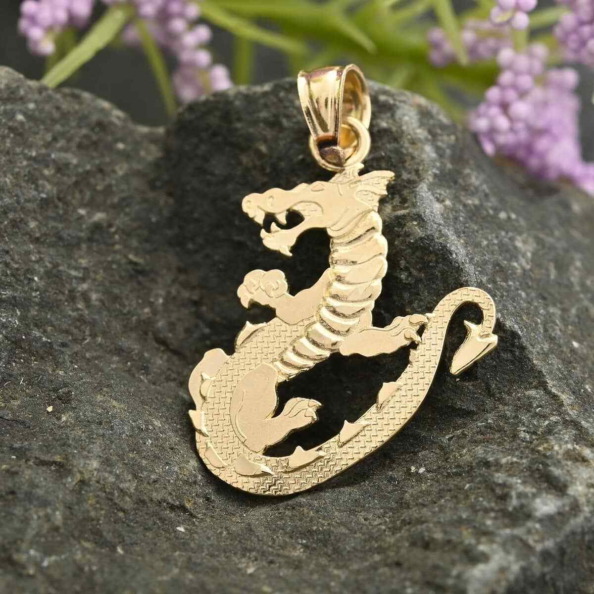 AWESOME!! Made in America 10K Yellow Gold Dragon Pendant 0.70 Grams