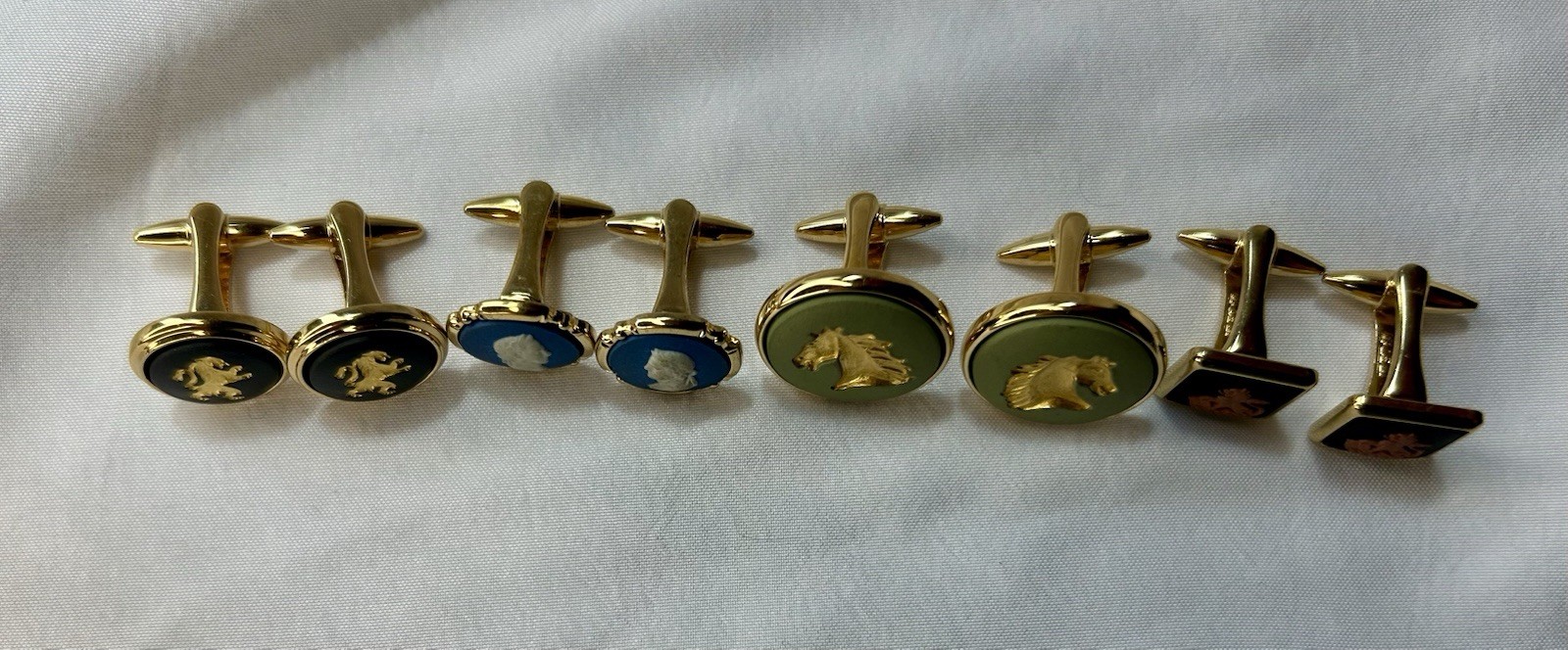 Wedgwood Lot Of 4 Pair Vintage Cufflinks