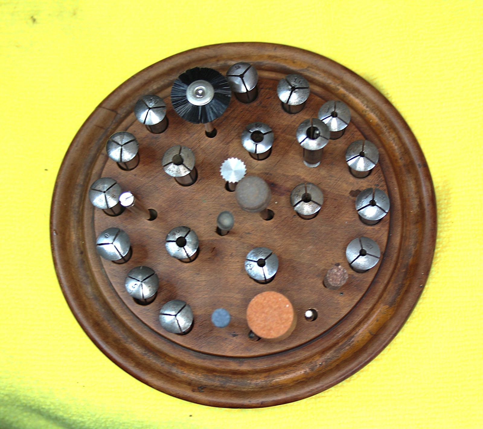 18 USED 8mm BOLEY COLLETS, MISC TOOLING & VINTAGE WOODEN COLLET HOLDER