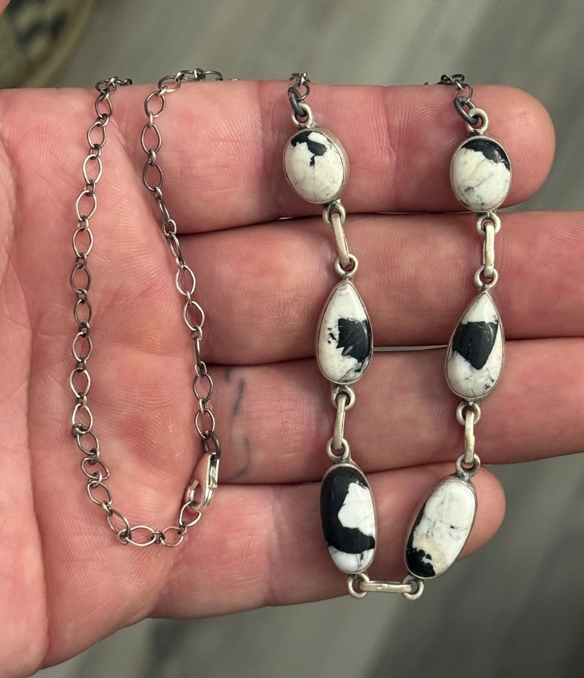 STERLING SILVER WHITE BUFFALO 6 STONE STATION CHOKER BAR MIX SHAPE NECKLACE .925