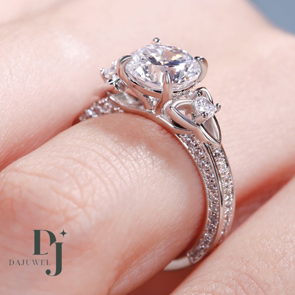 Moissanite Vintage Engagement Ring Solid 14K White Gold 2 Carat Round Cut VVS1
