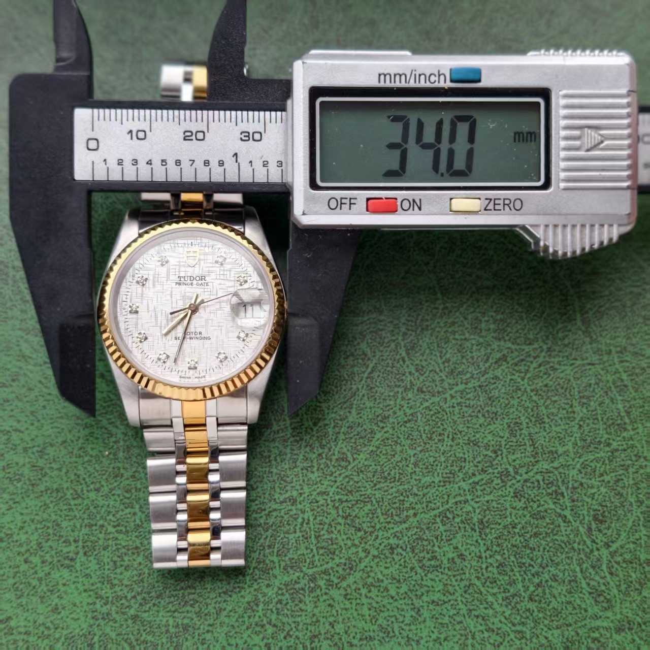 Tudor White Linen Dial Prince Date 74033 Men’s Watch Automatic 34mm Graph scale
