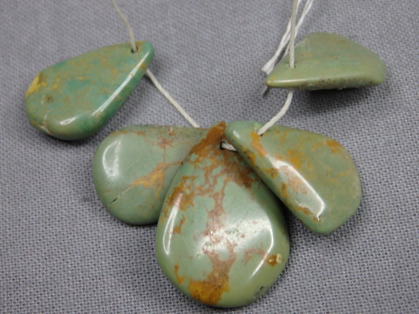 Nevada EMERALD VALLEY TURQUOISE 19-27mm Teardrop Focal Beads 3 Strands 104cts 😍