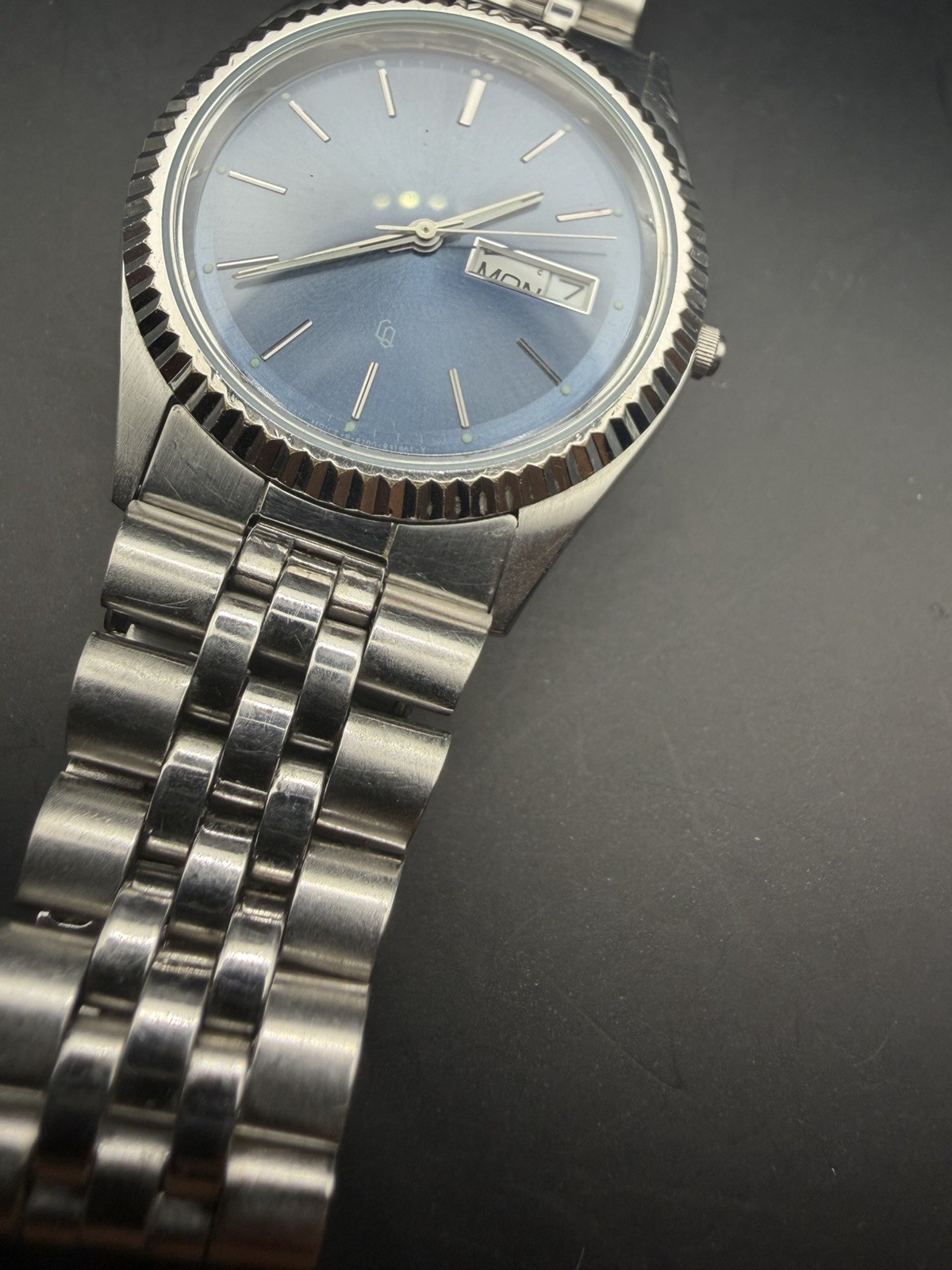Vintage 1984 Citizen Quartz 6100-R01037 Men’s Watch -Blue Dial Original Bracelet
