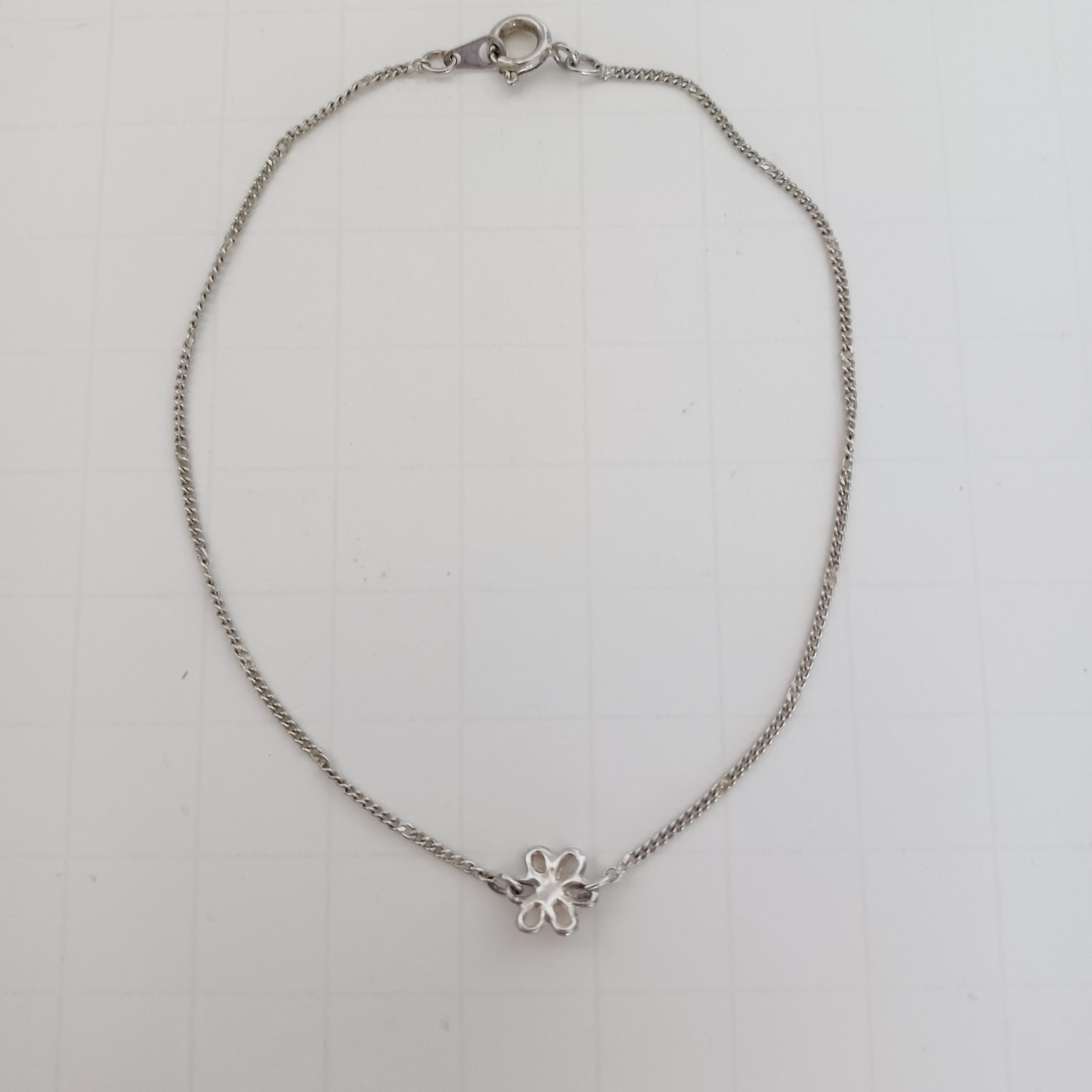 Simple Dainty Flower Ankle Bracelet 9.5 inches