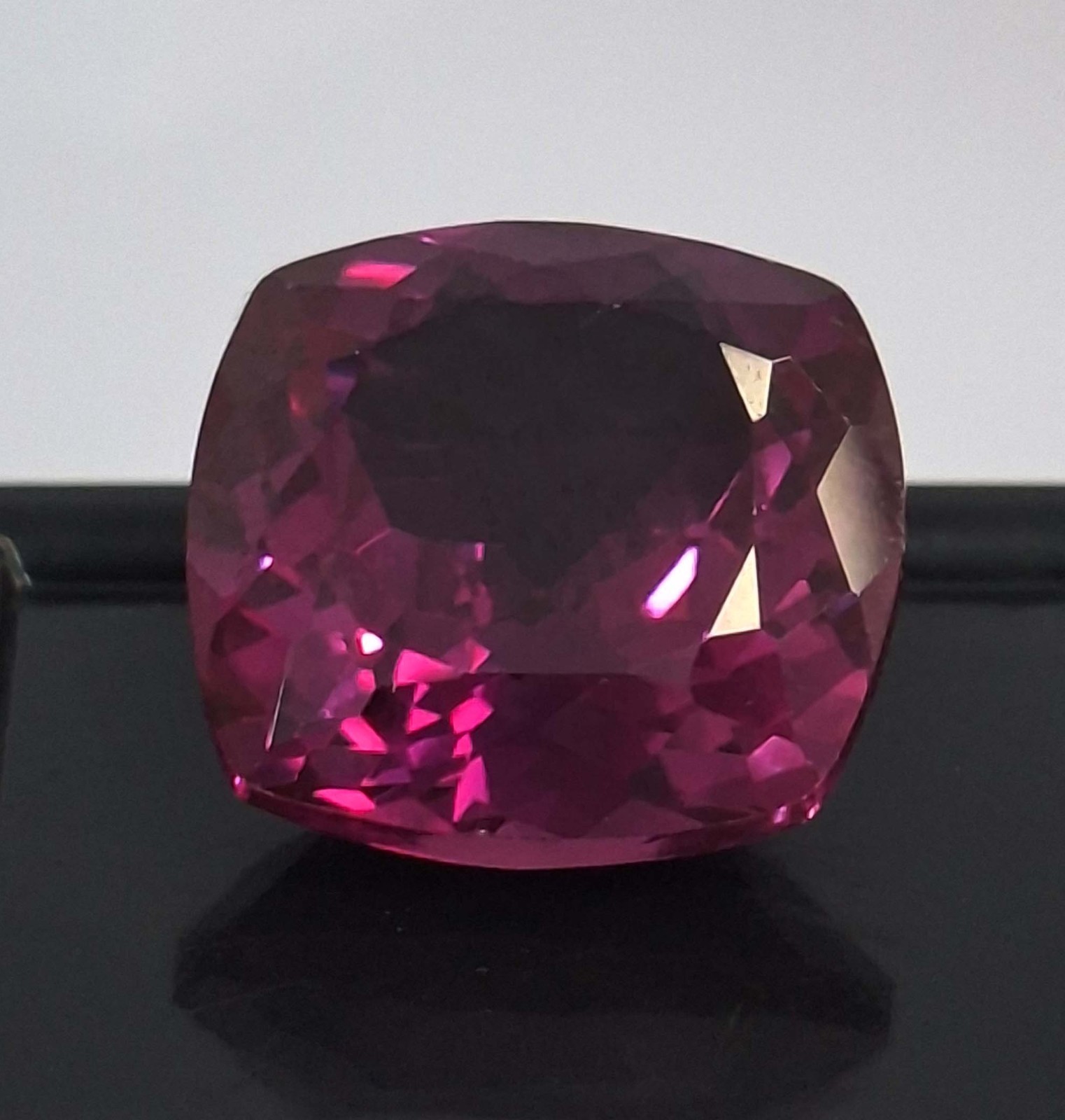 Rhodolite Garnet Natural Cushion Cut 14-16 Ct Certified Loose Gemstone TQ012