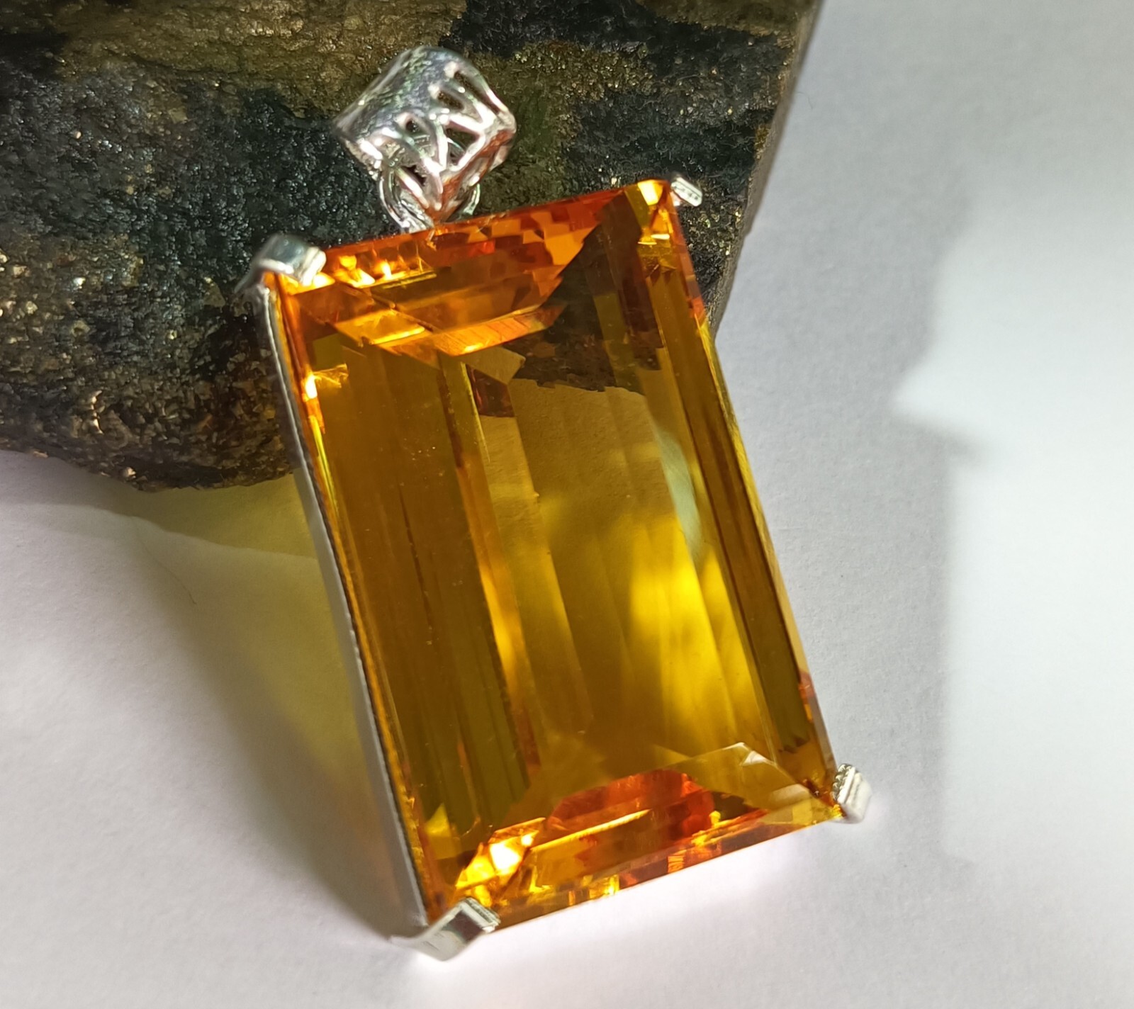 Certified Natural 100 Ct Brazilian Emerald Yellow Topaz Pendant Loose Gemstone