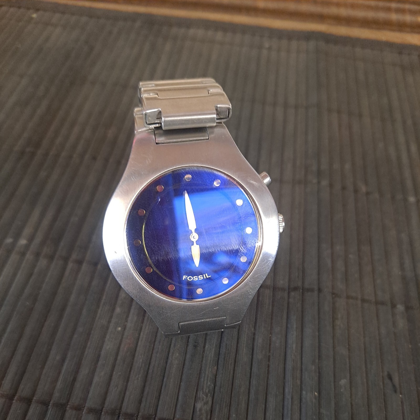 FOSSIL Big Tic JR-8052 Blue needs battery and band repair