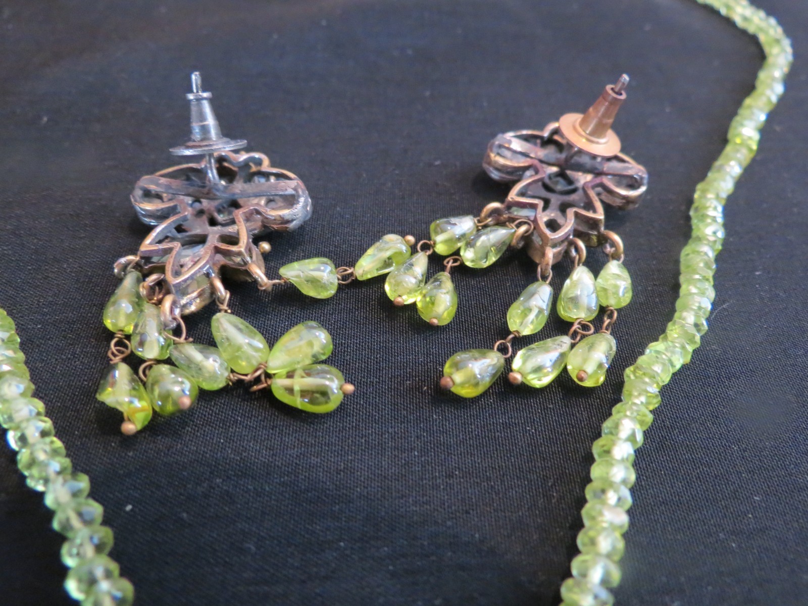Vtg Chinese Export Green Glass Beads Silver Dangle Necklace & Pierced Earrings