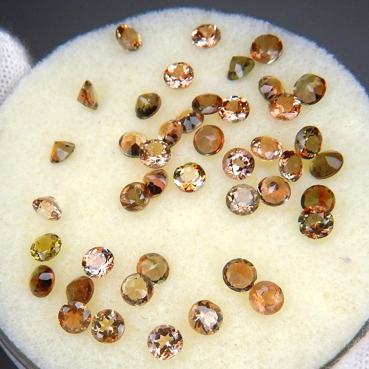 Lot of 10 Andalusite Pleochroic Flash Natural Mined Unheated 3mm Faceted Round