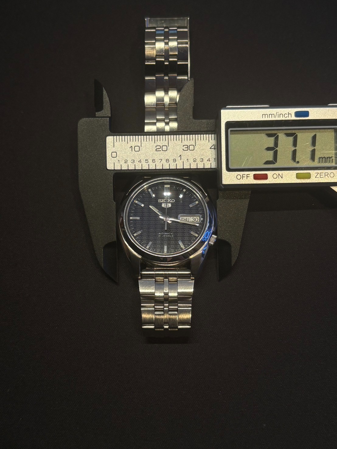 Seiko 5 Automatic 21 Jewels 7S26-01V0 Blue Sunburst Day-Date Men’s Watch