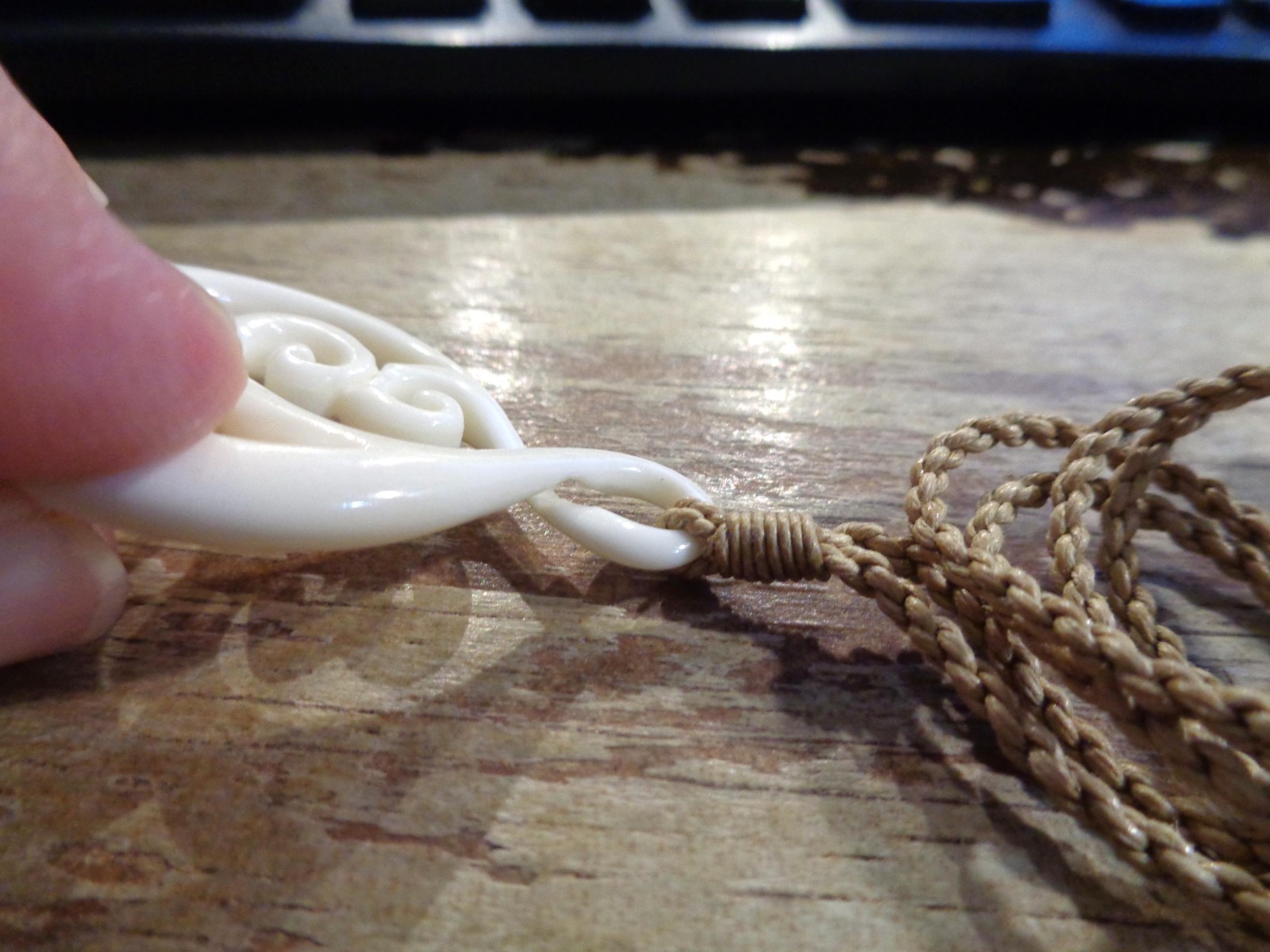 31MM HAND-CARVED WATER BUFFALO BONE MAORI WHAKAHOUNGA 3D TWIST KORU NECKLACE #2