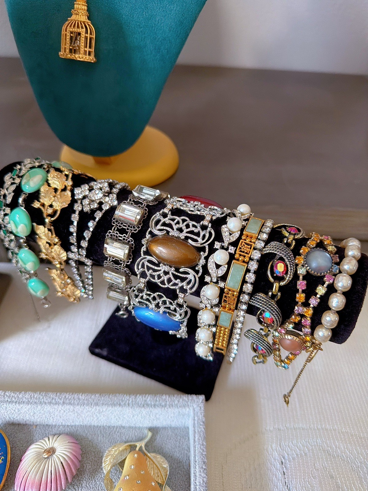Exquisite Vintage High End Jewelry Lot 114 Juliana Vrba Miriam Haskell& More