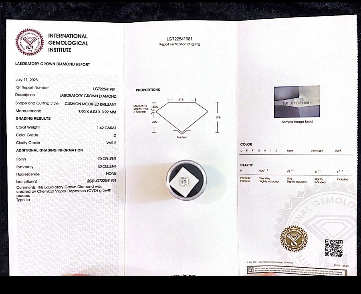 Lab-Created Diamond 1.42ct D VVS2 Cushion, Excellent Cut, IGI Cert, 7.90×6.03mm