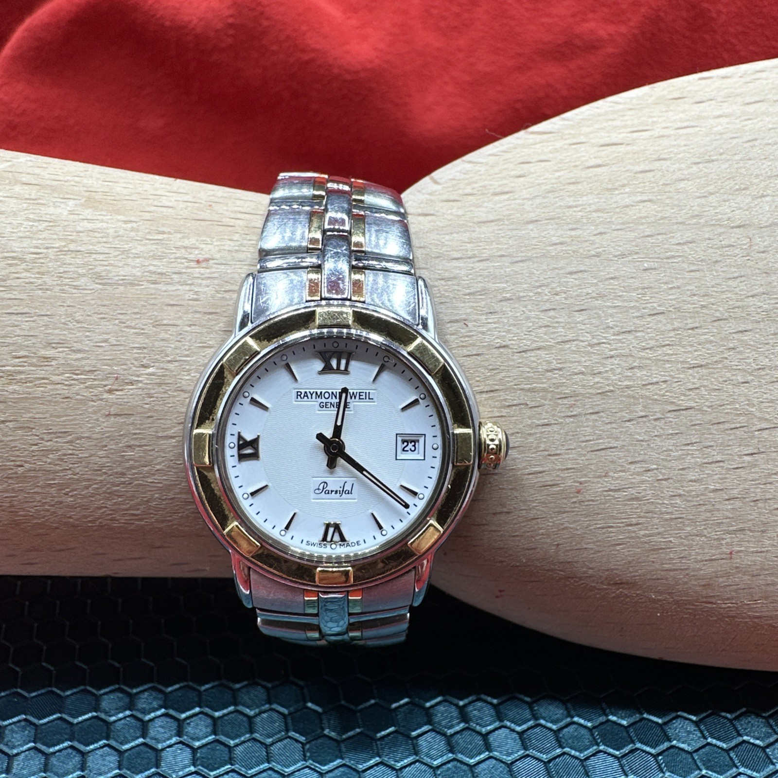 Raymond Weil Parsifal Ladies Wristwatch. #9440 V382957. Swiss made. See pics.
