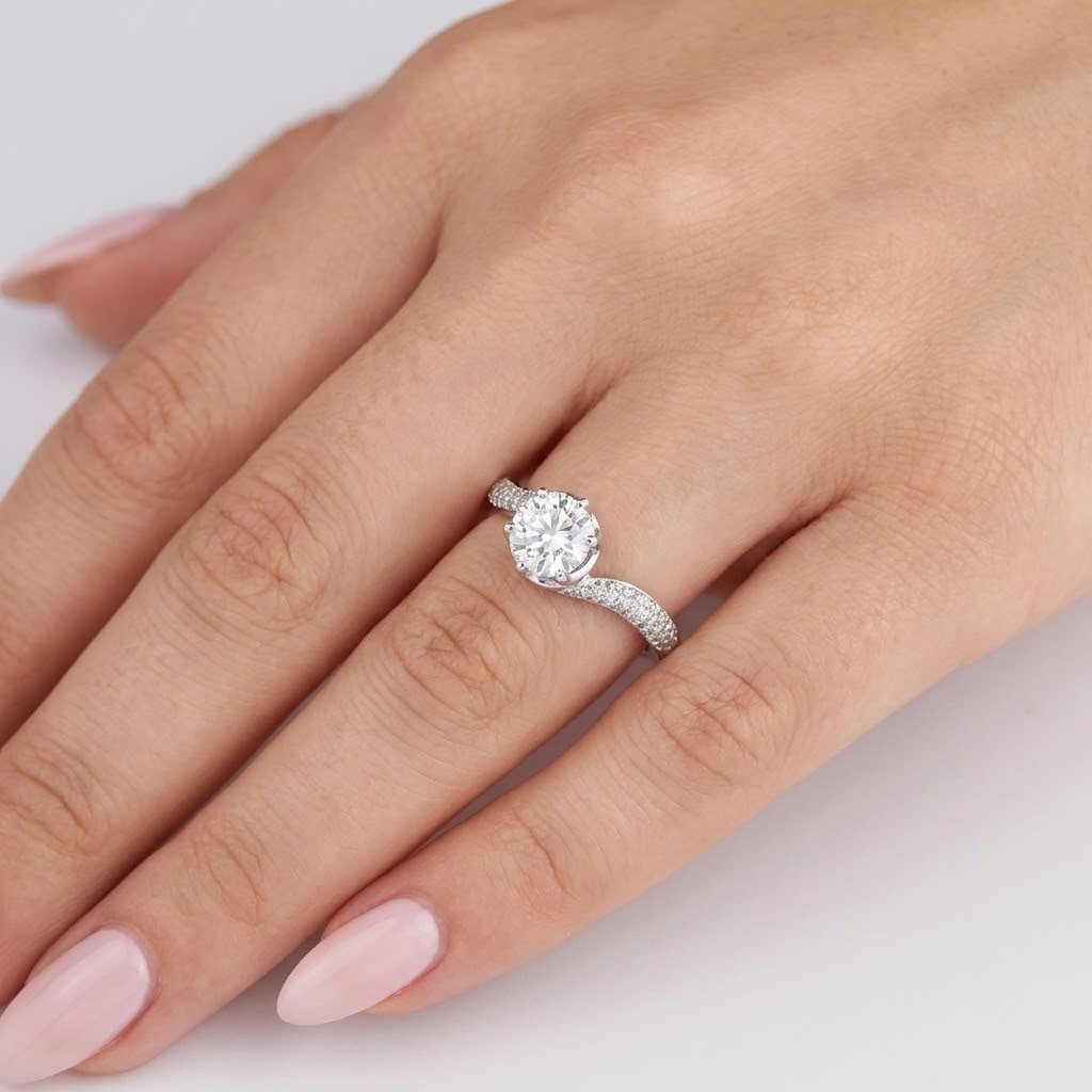 18K White Gold Engagement Ring Classic 1.60 Carat Round Lab-Grown Diamond D VS1