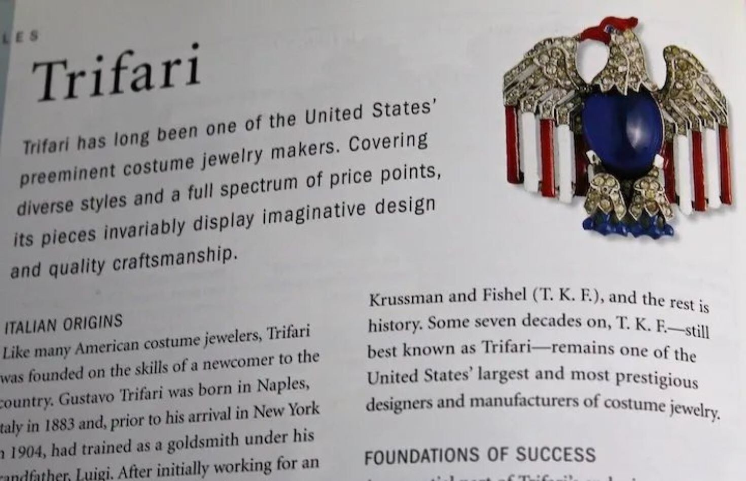 TRIFARI Alfred Philippe WW2 US Patriotic Enamel & Cabochon Belly Eagle Pin