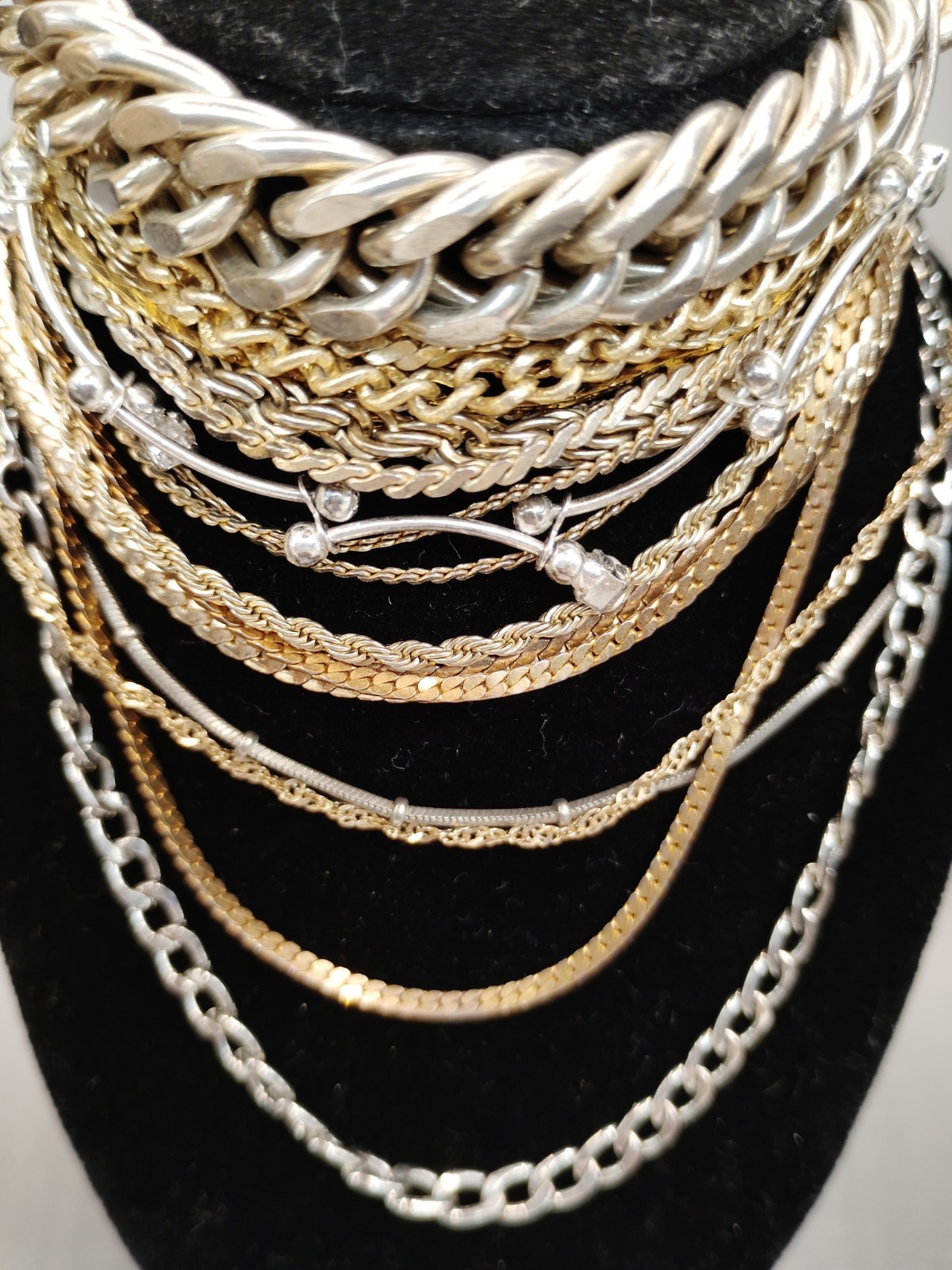 119 Pcs – Gold/Silver/Black Toned Chain Necklaces/Bracelets/Anklets 1.88lbs #685