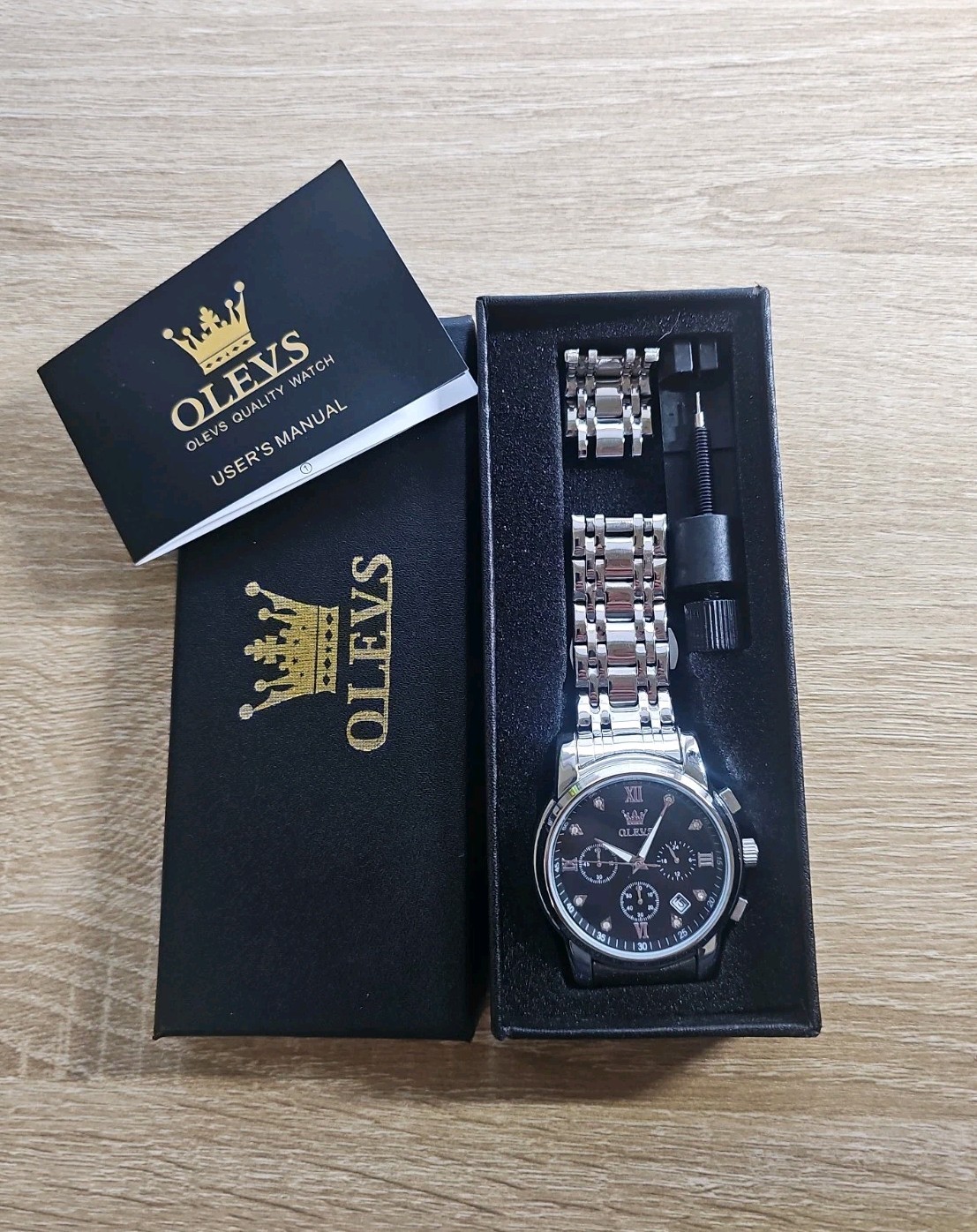 Olevs Men’s Quartz Watch, Chronograph, Waterproof, Stainless Steel, Date Display