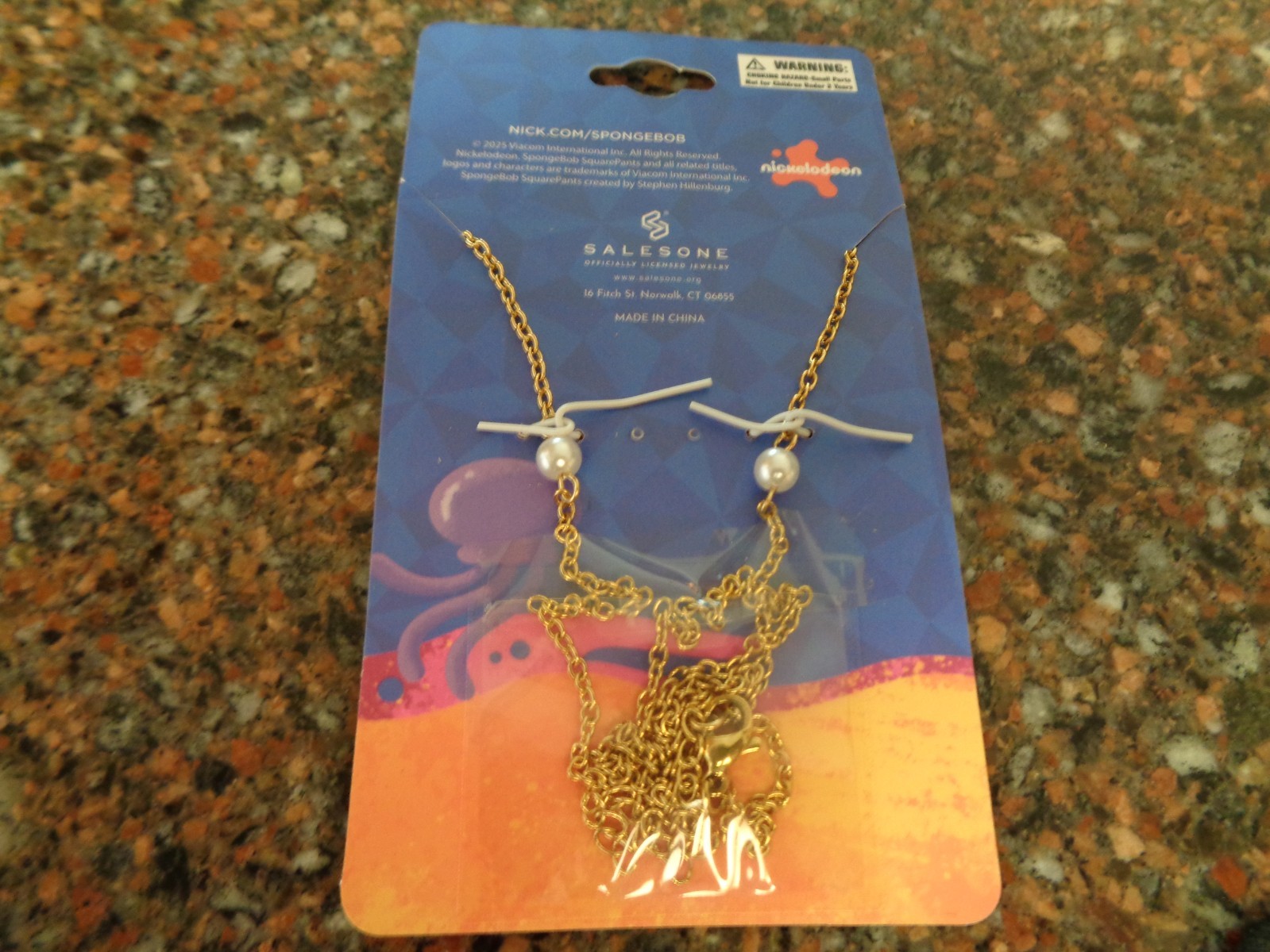 SpongeBob SquarePants Pink Clam Locket Necklace Faux Pearl Gold Tone NWT